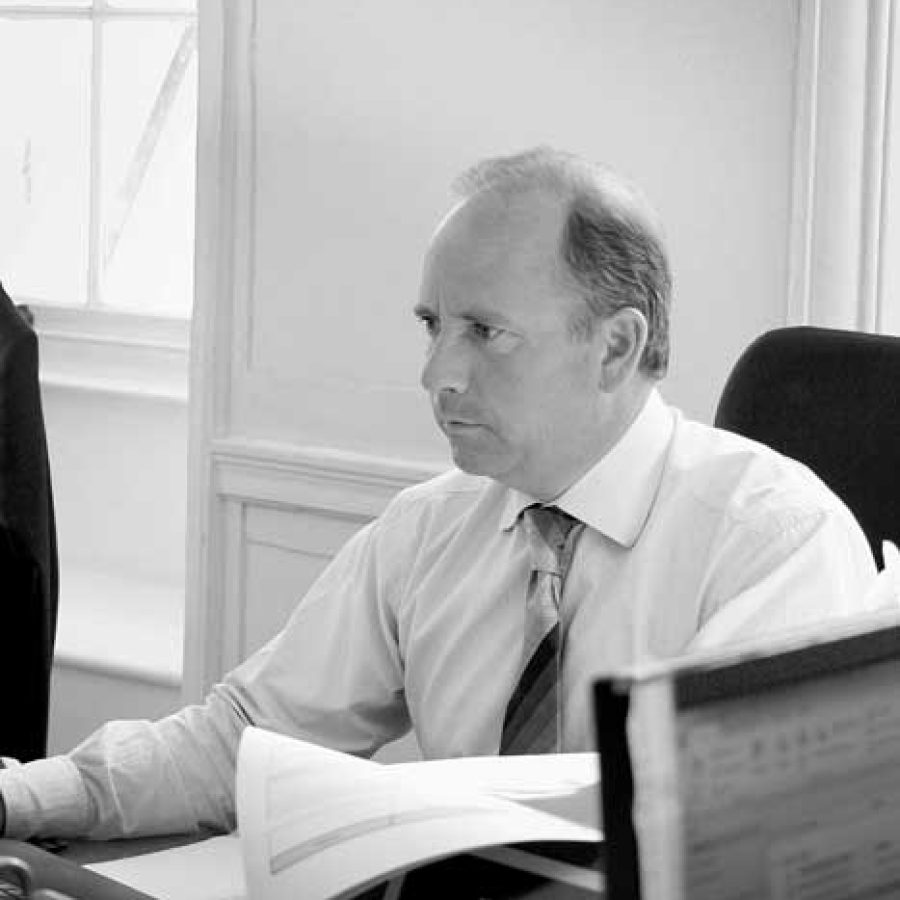 Clive-N-BW-profile-pic-3